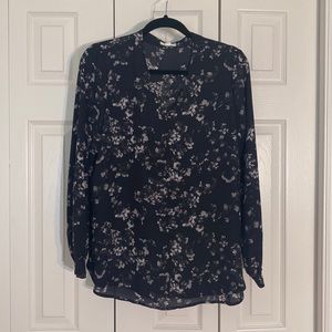 EUC, light V- neck Blouse in flower design, long sleeve